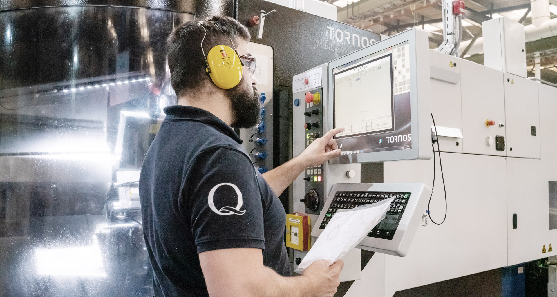 microdeco_operario_maquina